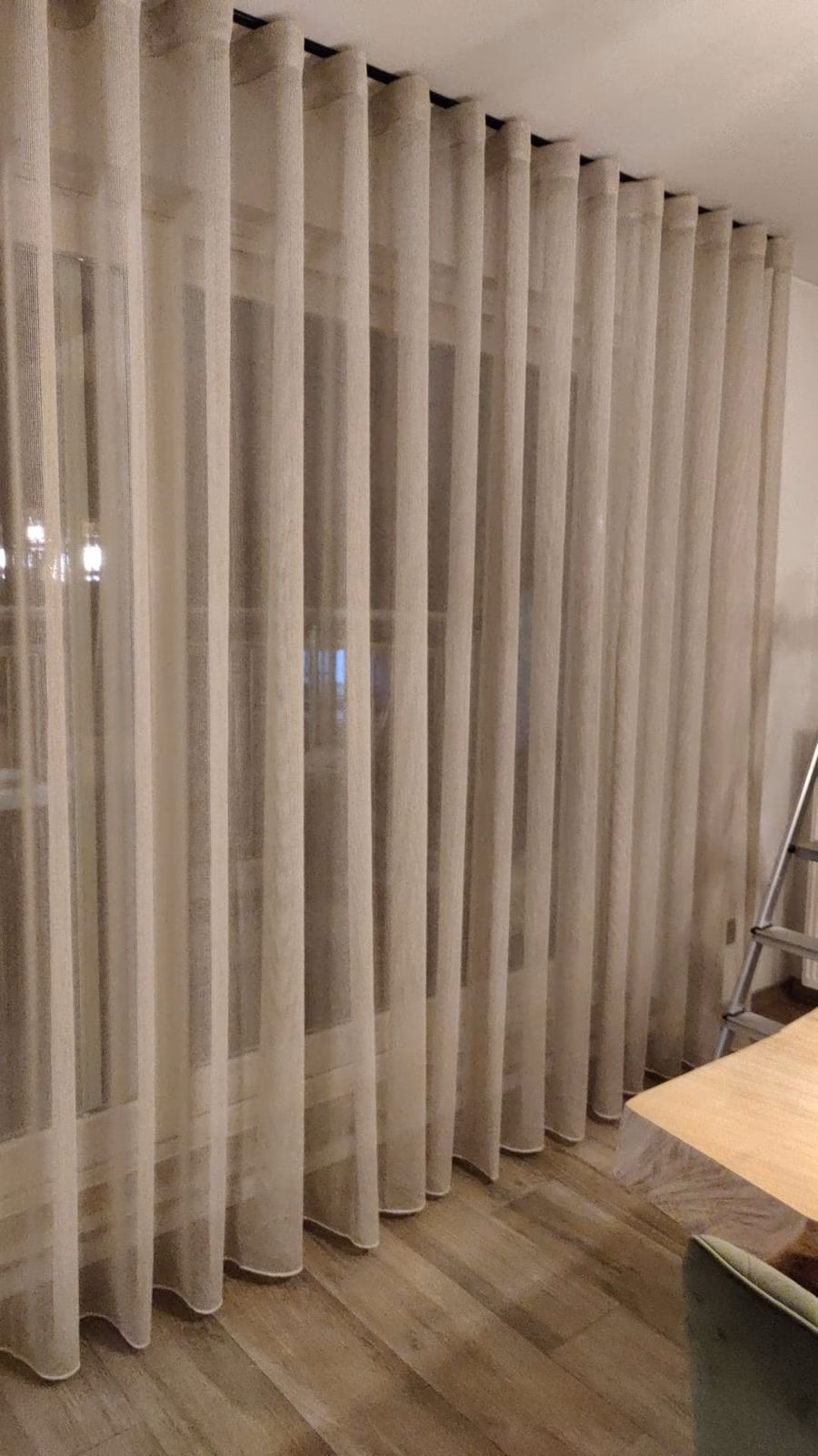 Vitrage gordijnen met verfijnde weefstructuur